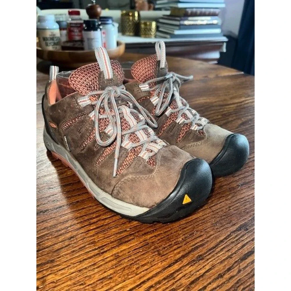 Keen Wm’s 8.5M Bryce Low Waterproof KEEN DRY Hiking Shoes